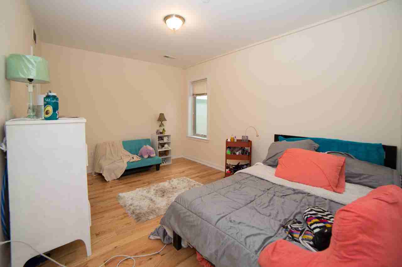 3222 Spring Garden - Photo 7 of 20