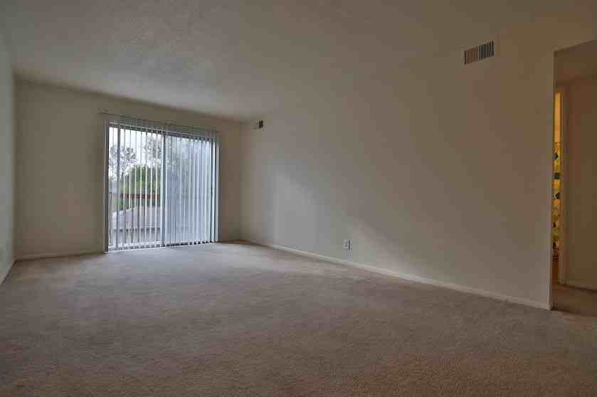 Hollybrook Apartments - Photo 5 of 27