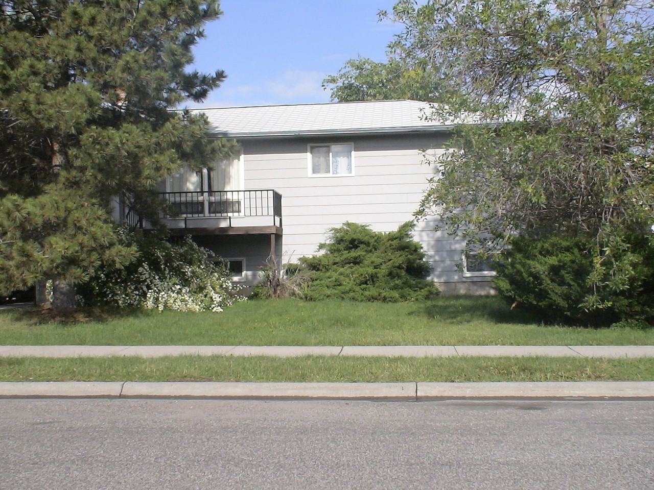 205 S 20th - Photo 2 of 11