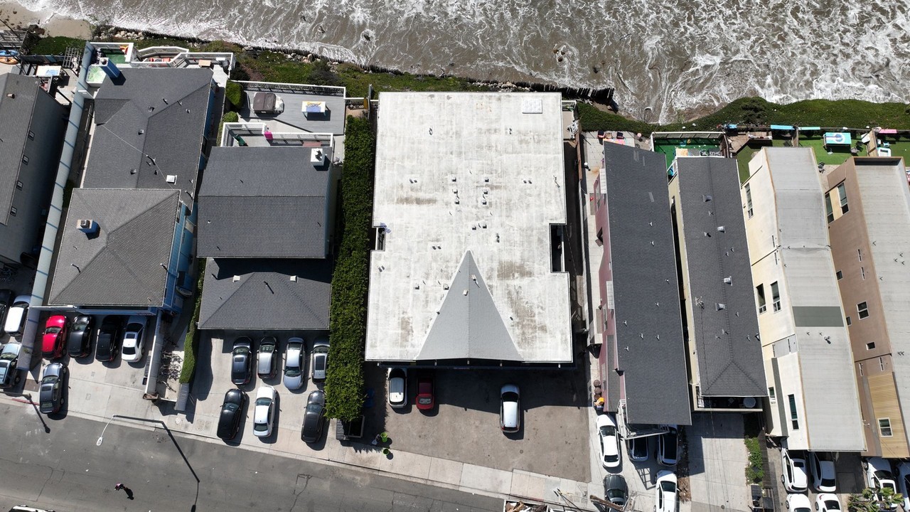 6561 Del Playa - Photo 2 of 28