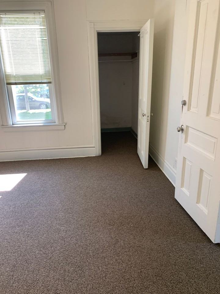 721 6th Ave South - Photo 5 of 6