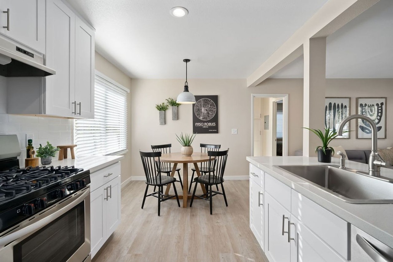 240 Spring Street - Photo 5 of 21