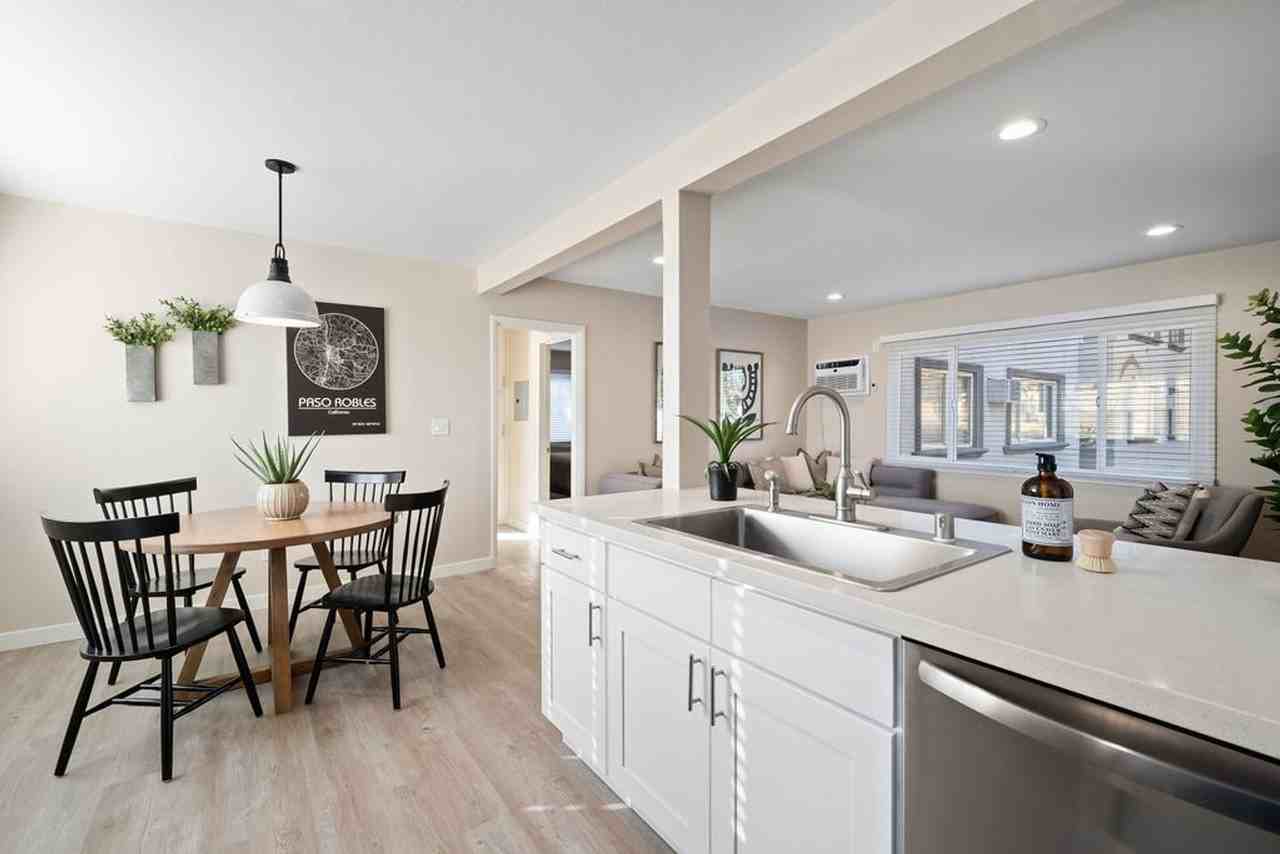 240 Spring Street - Photo 4 of 21
