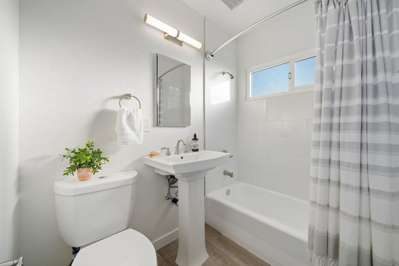 240 Spring Street - Photo 3 of 21