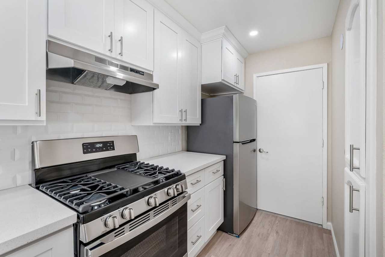 251 S 16th Street - Photo 7 of 18