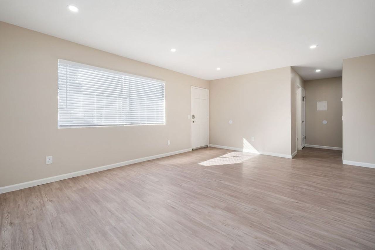 251 S 16th Street - Photo 3 of 22