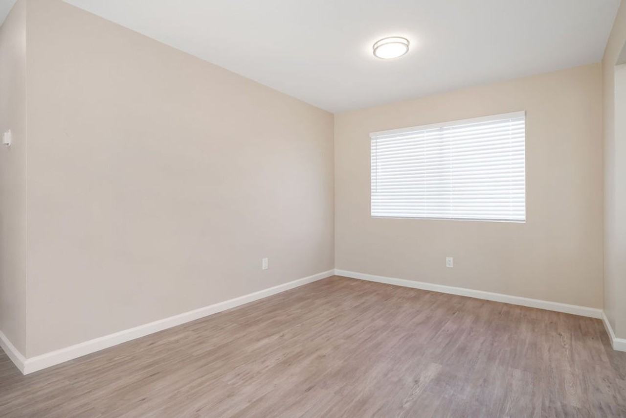 251 S 16th Street - Photo 5 of 22