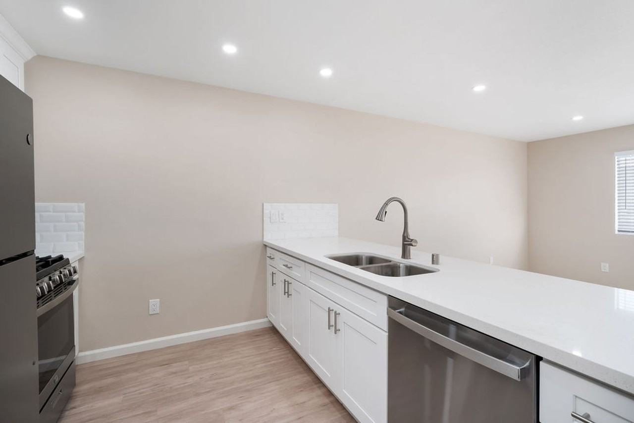 251 S 16th Street - Photo 6 of 22