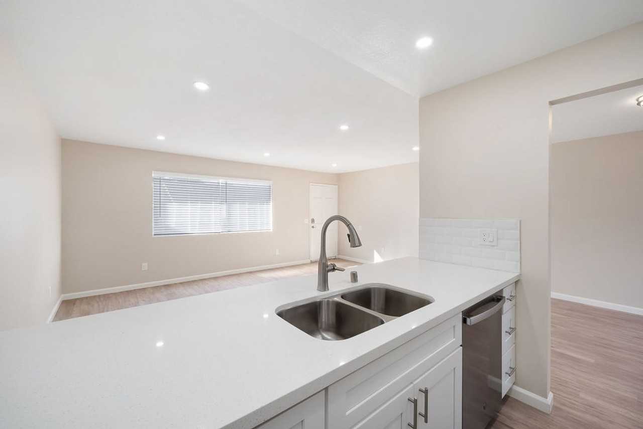 251 S 16th Street - Photo 7 of 22