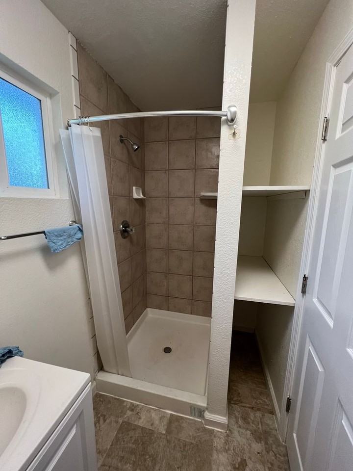 2103 Elgin road - Photo 2 of 5