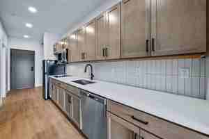 featured image of 115 E Washington St