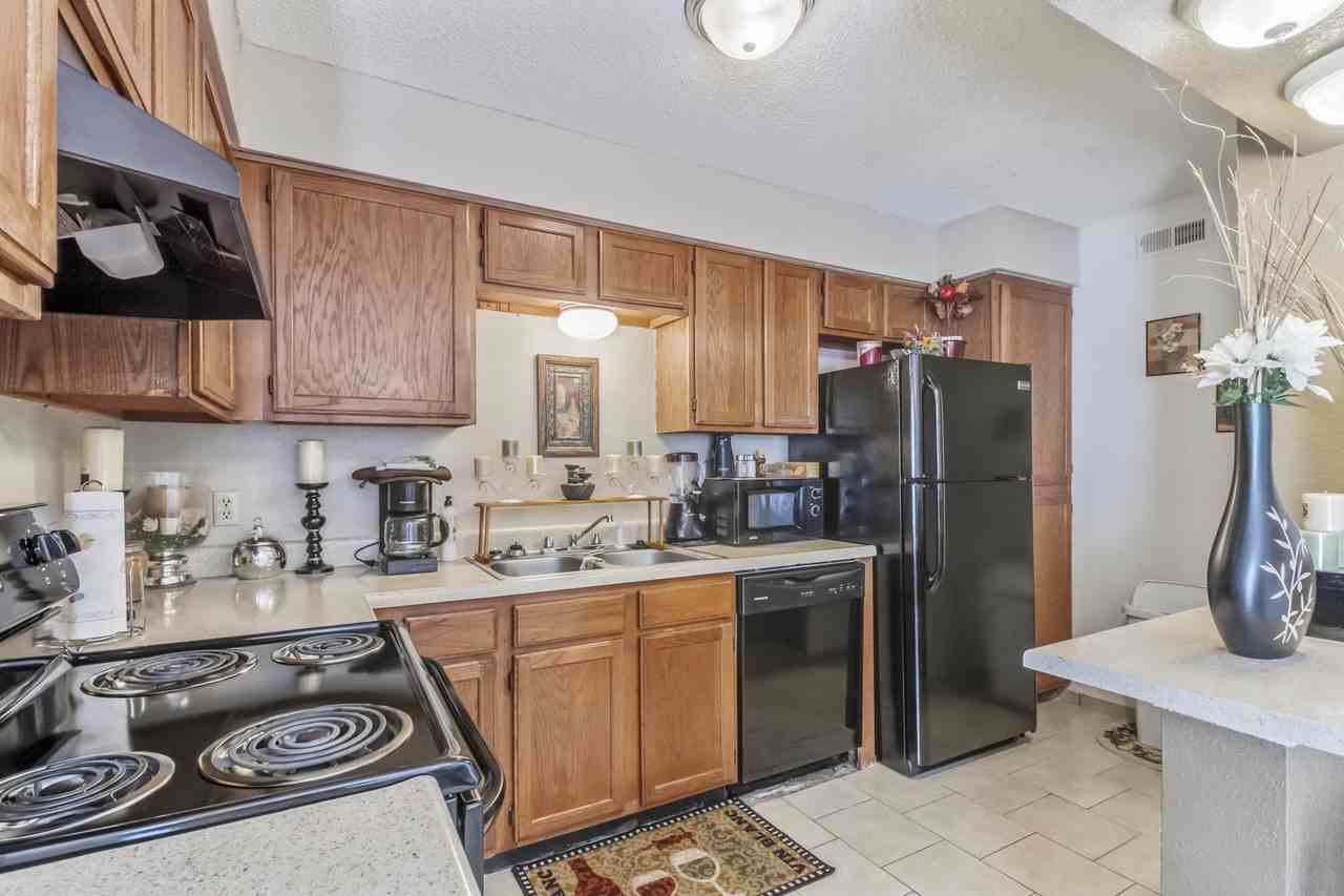 Willow Run Condos - Photo 6 of 8