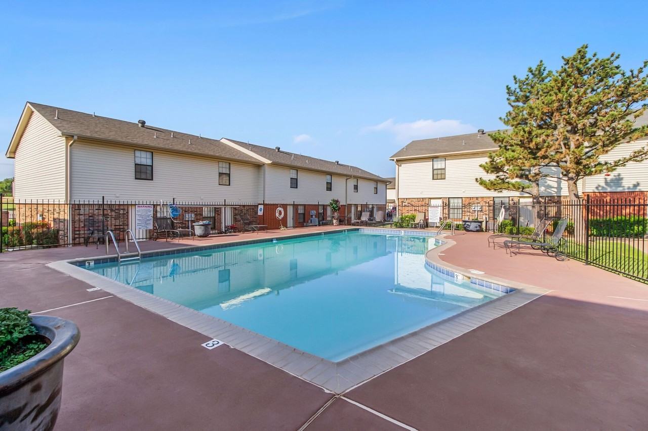 Willow Run Condos - Photo 7 of 8