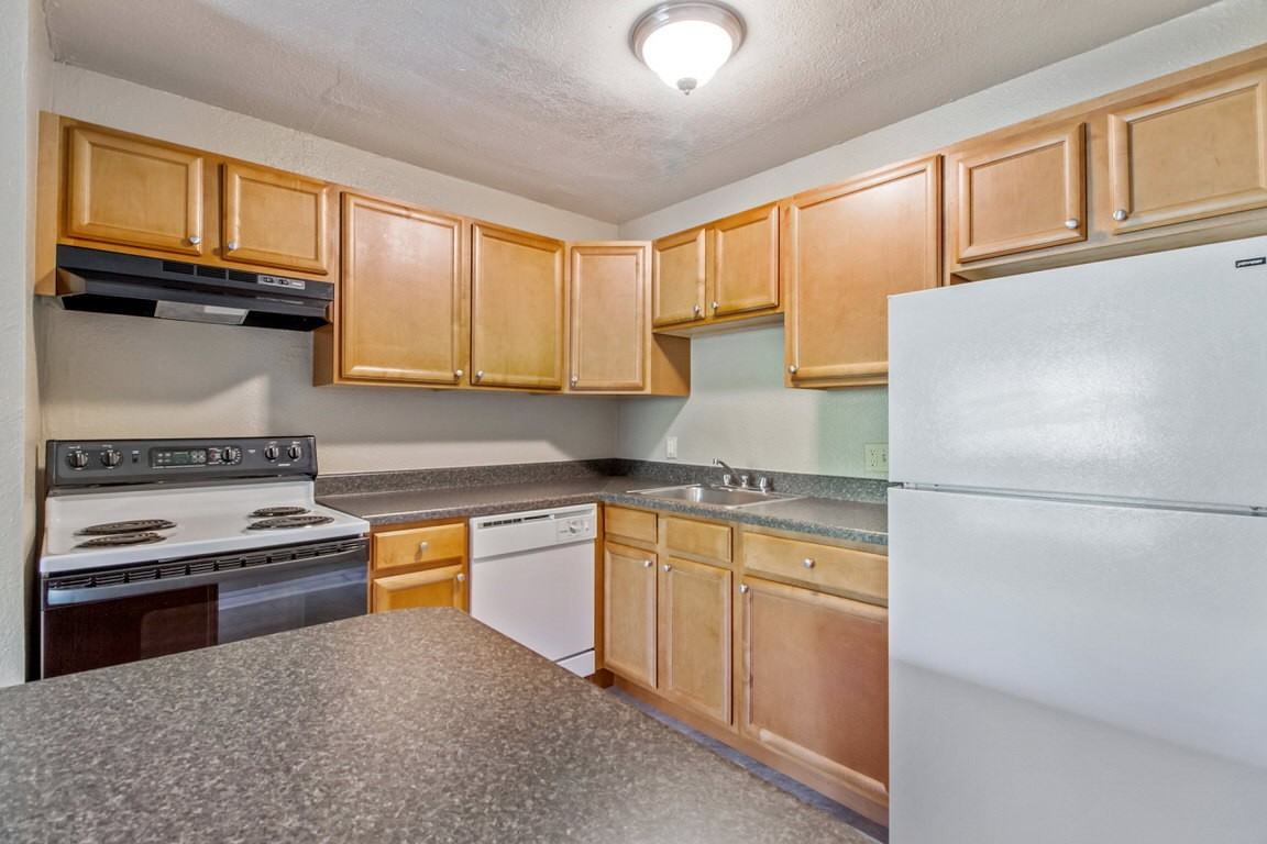 Woodland Hills - Photo 5 of 14