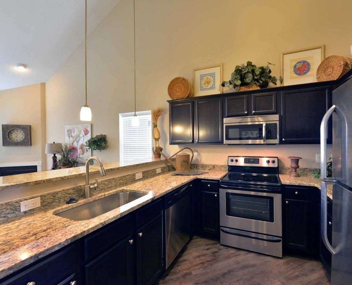 The Villas of Fox Hollow - Photo 2 of 50