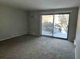 featured image of 1005 902, 904, 914, 916, 918, 920, 1001, 1003, 1005 State Street