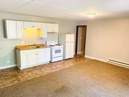 featured image of 1005 902, 904, 914, 916, 918, 920, 1001, 1003, 1005 State Street