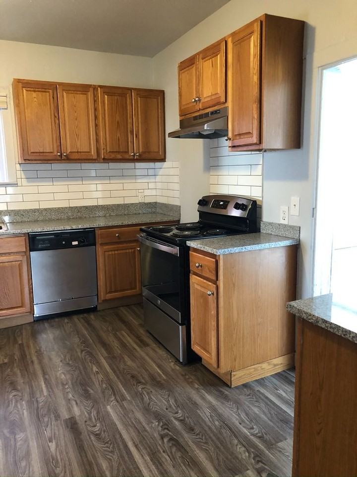 Knight Apartments and Sunlight Townhomes - Photo 2 of 13