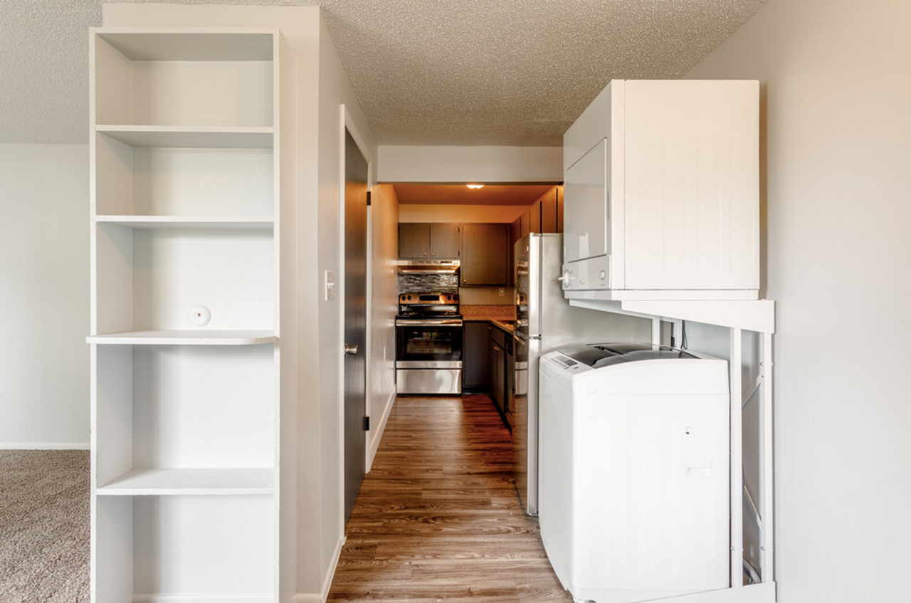 Knight Apartments and Sunlight Townhomes - Photo 3 of 13