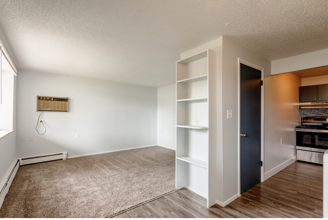 Knight Apartments and Sunlight Townhomes - Photo 3 of 14