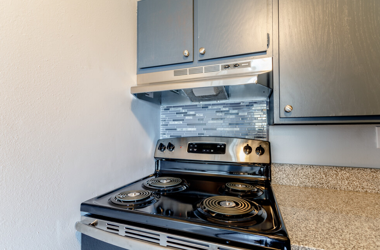 Knight Apartments and Sunlight Townhomes - Photo 5 of 14