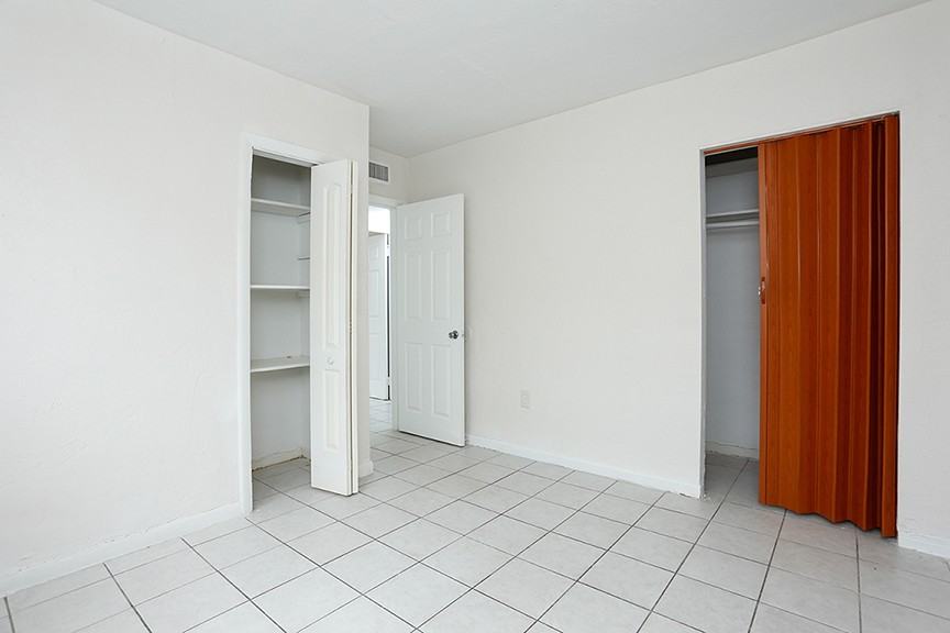 Grand Island Portfolio LLC (2350) - Photo 4 of 27