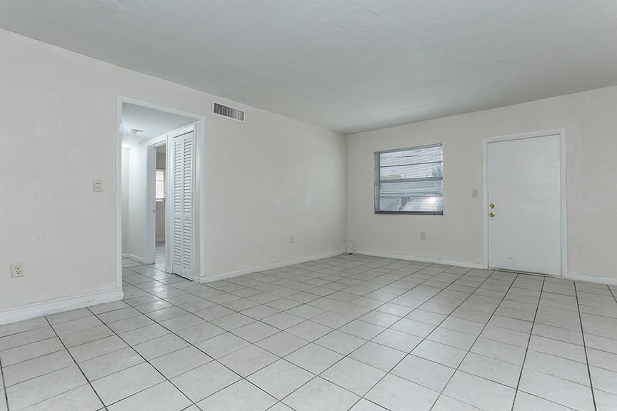 Grand Island Portfolio LLC (2350) - Photo 5 of 27