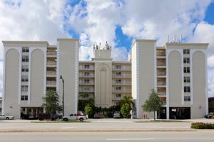 featured image of 5230 Hollywood Blvd