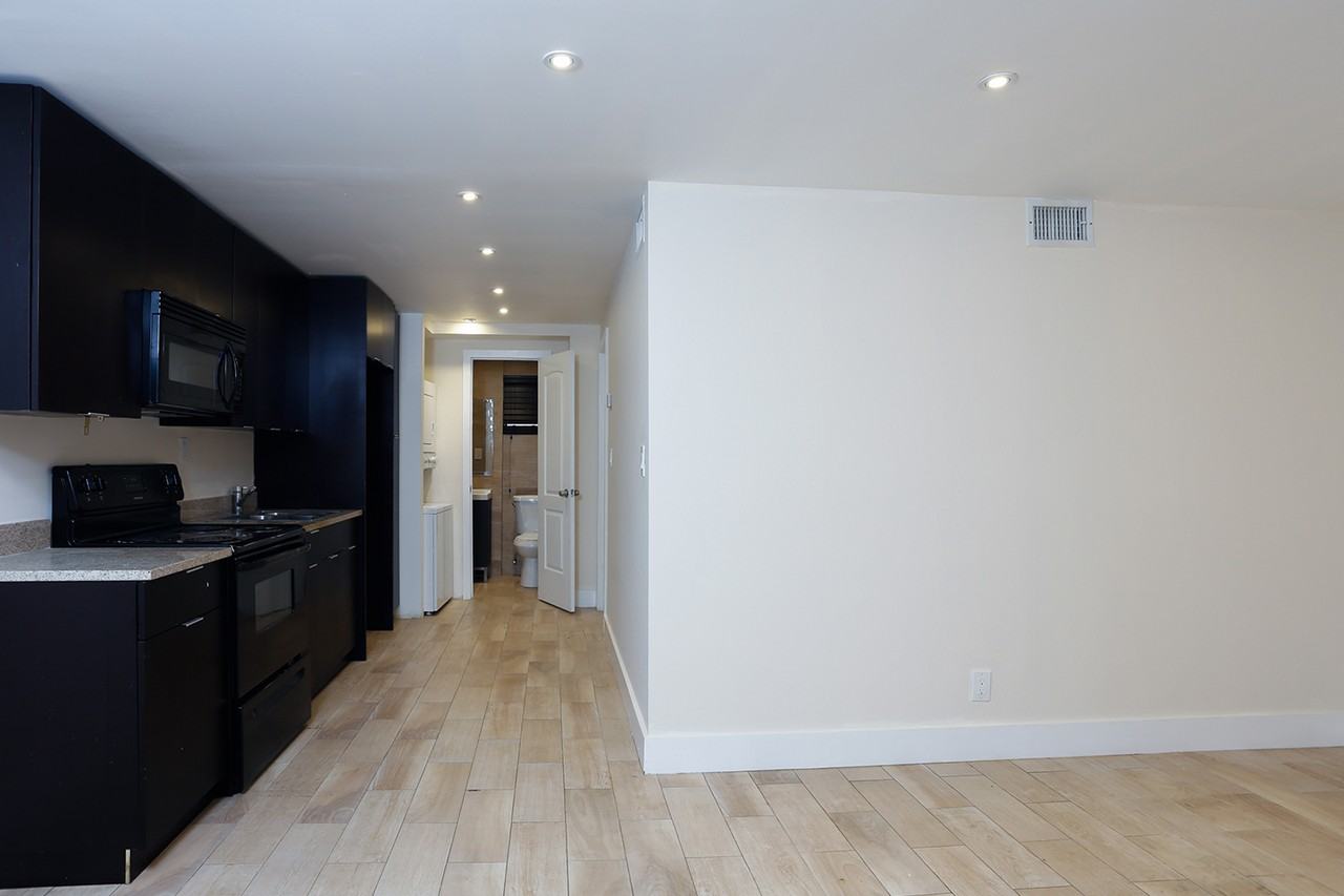 Hollywood Cambridge Partners LLC - Photo 3 of 32