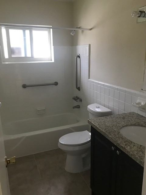 Sunrise Portfolio LLC (5990) - Photo 3 of 32