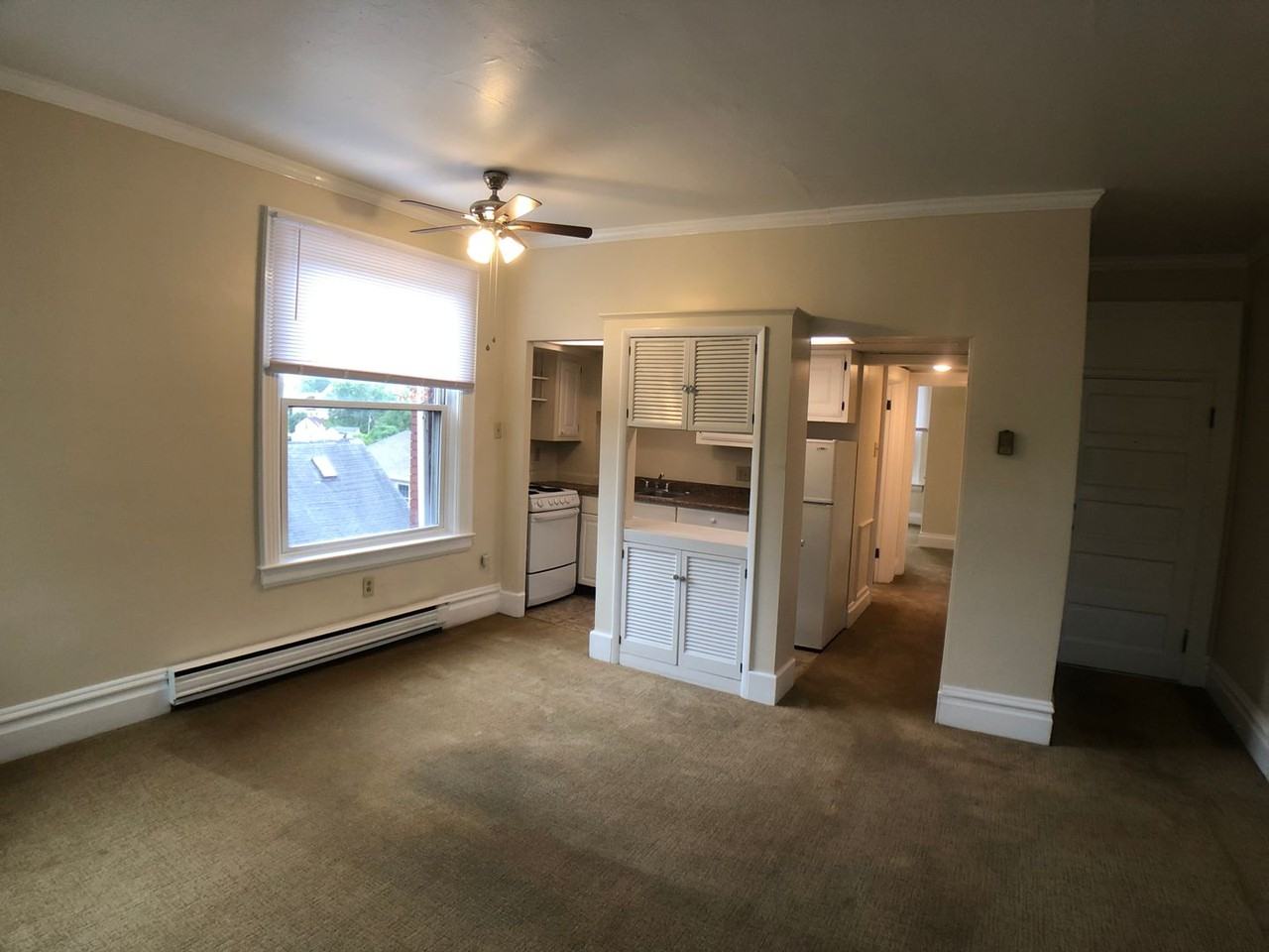 562-564 East Maiden St. - Photo 3 of 30