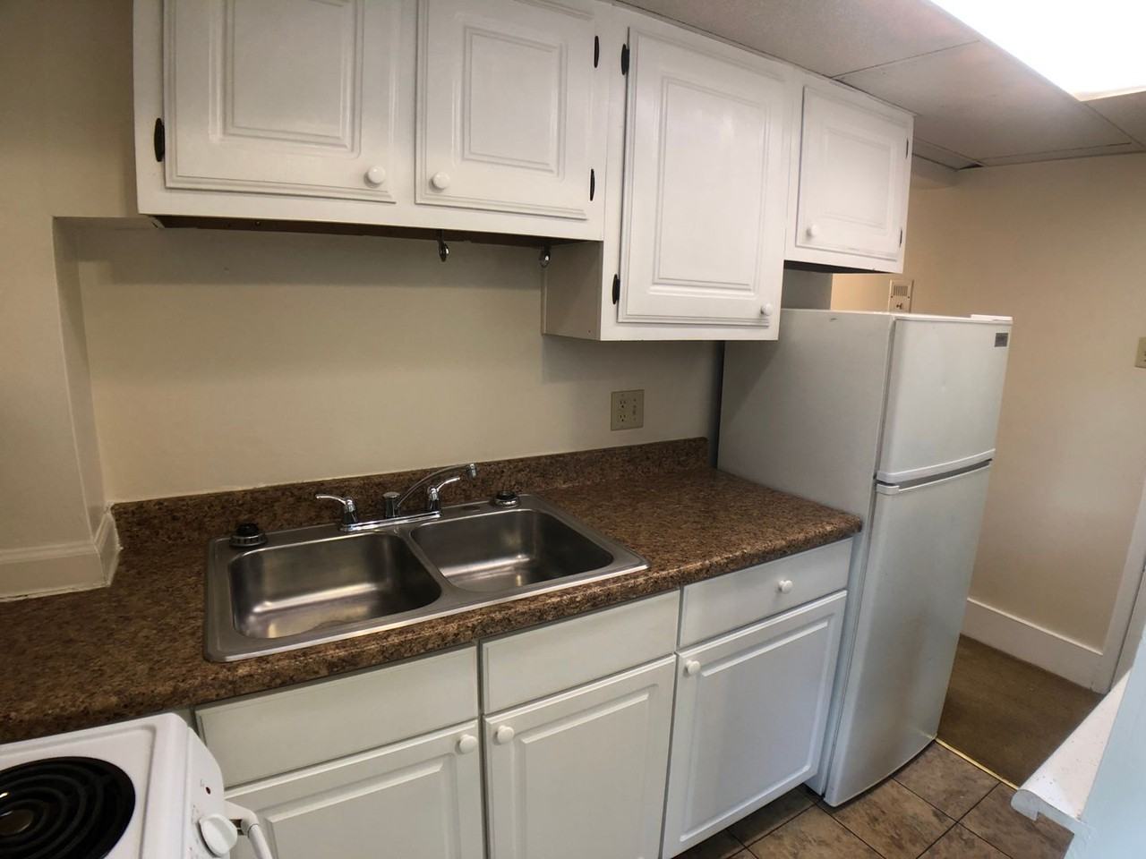 562-564 East Maiden St. - Photo 7 of 30