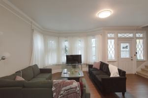 featured image of 144 Linn St