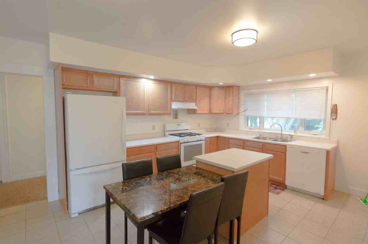 232 S. Geneva St - Photo 4 of 50