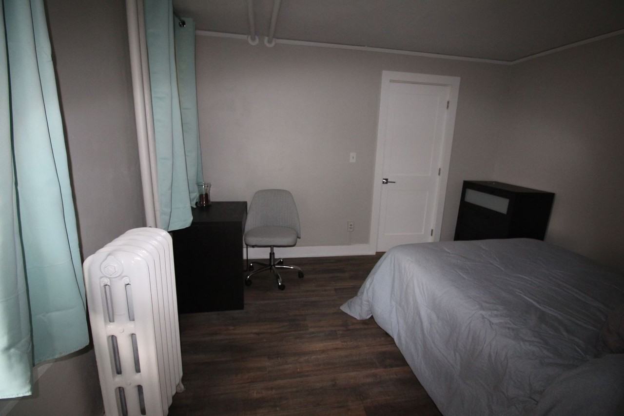 612-613 E State St - Photo 3 of 50