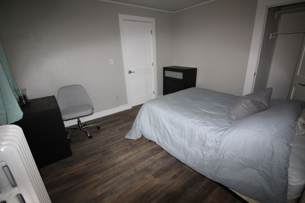 612-613 E State St - Photo 4 of 50