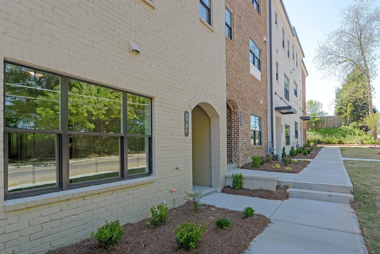 Woodland Parc Townhomes - Photo 3 of 22