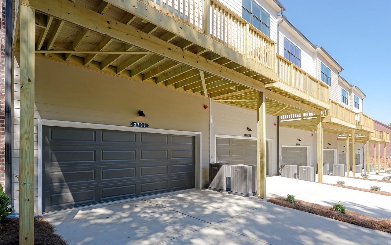 Woodland Parc Townhomes - Photo 4 of 22