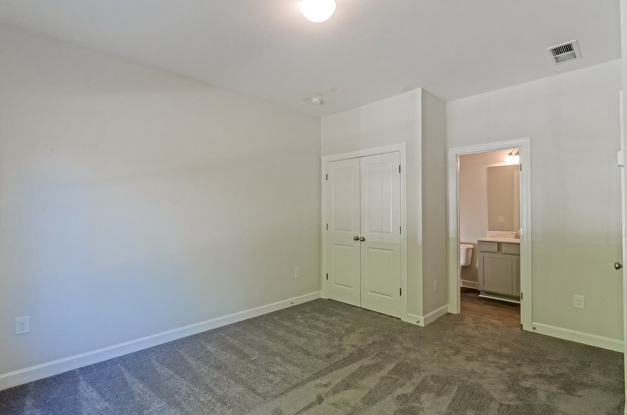 Woodland Parc Townhomes - Photo 6 of 22