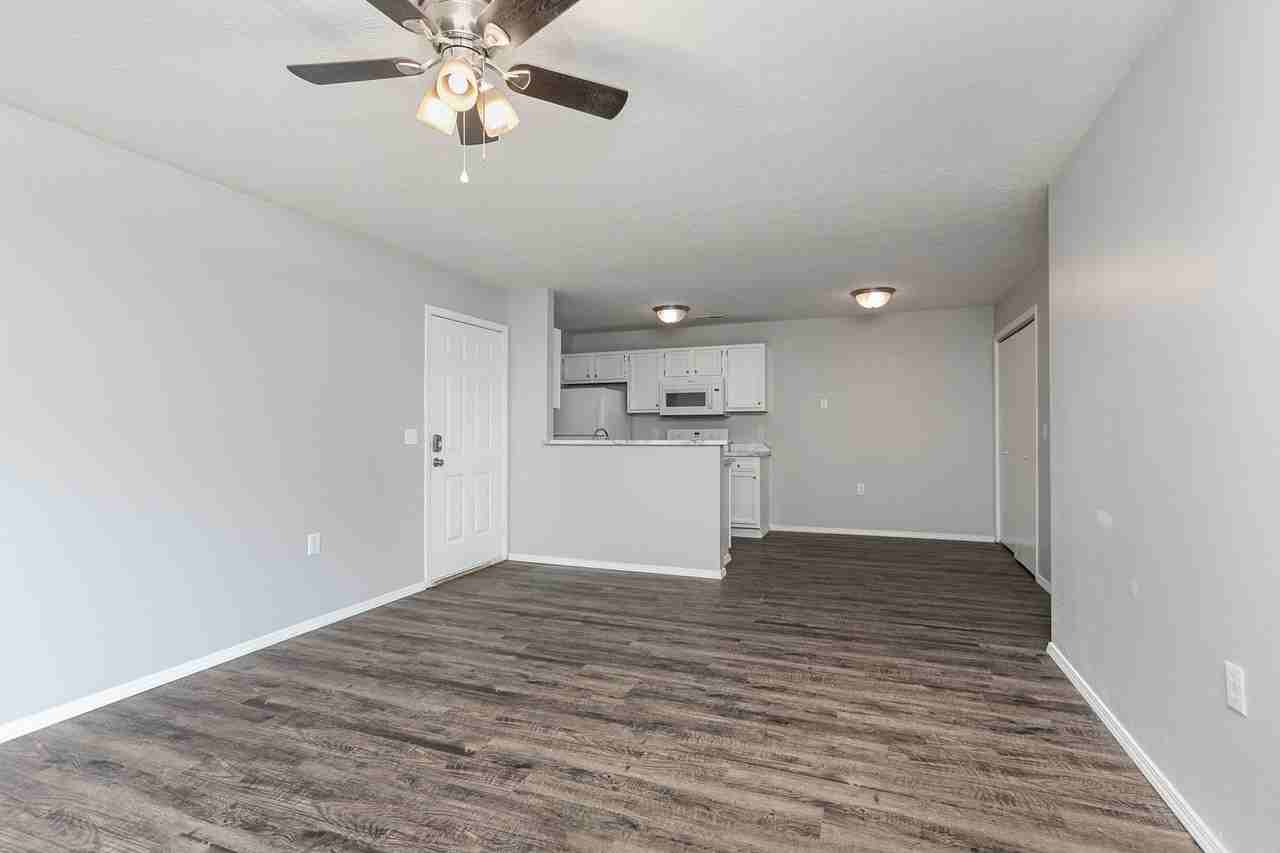 Ozark South Apartments - Photo 3 of 6