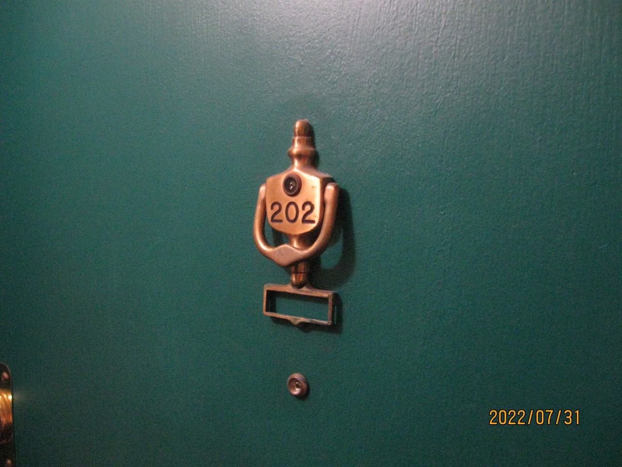 Townhouse Apartments - Photo 6 of 20