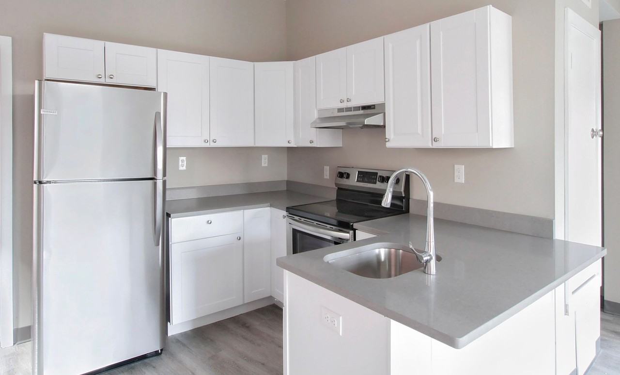 R Block - Photo 3 of 4