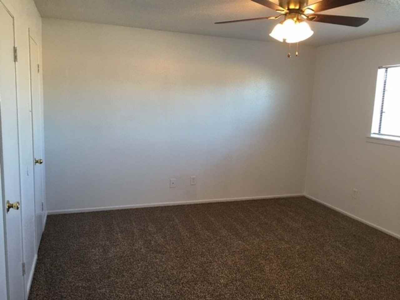 St Abby Apartments - Photo 3 of 11