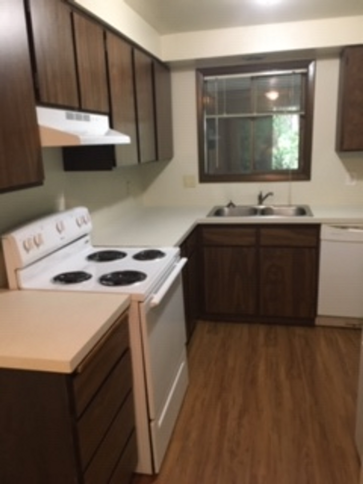 Oakview Terrace Apartments - Photo 3 of 12