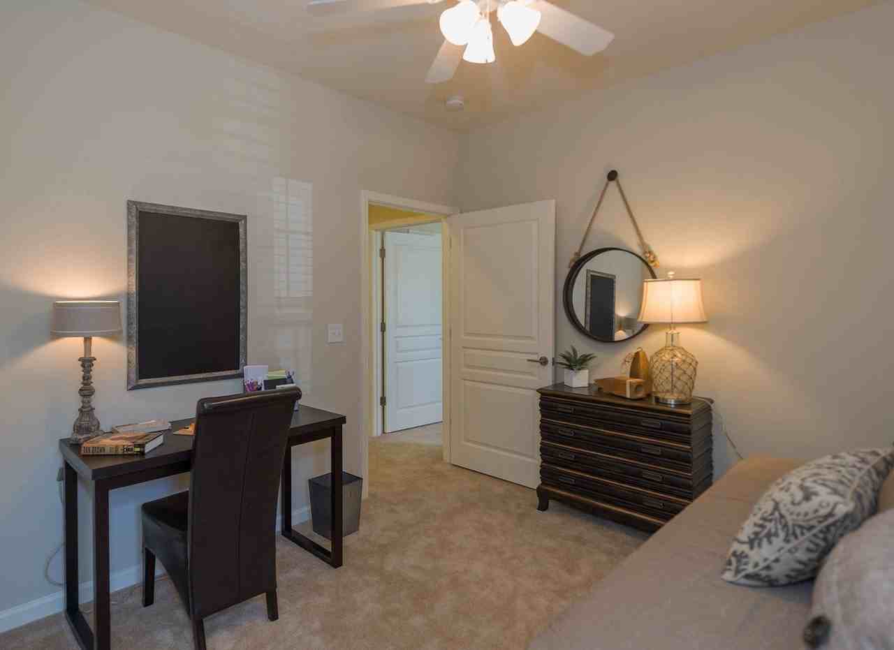 Meridian Harbourview - Photo 7 of 50