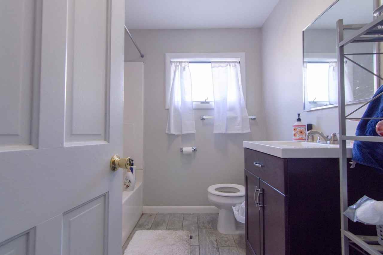 605 S Aurora Street - Photo 7 of 29