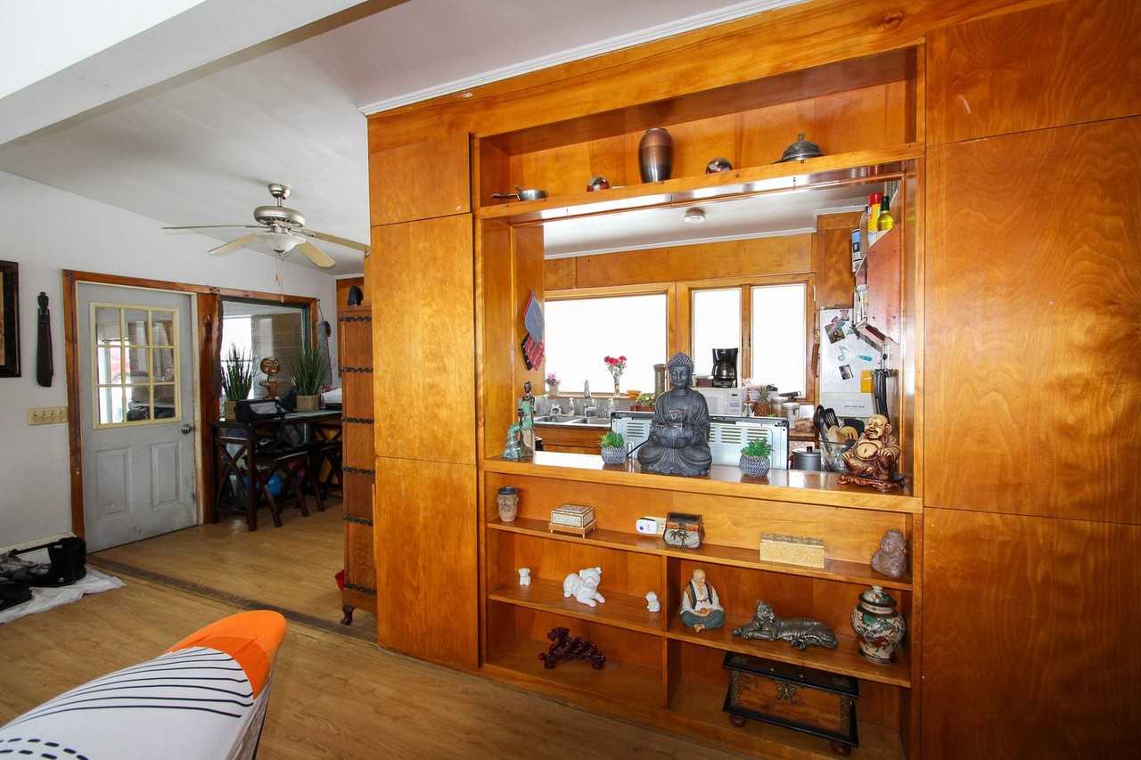 924 Danby Rd. - Photo 7 of 27