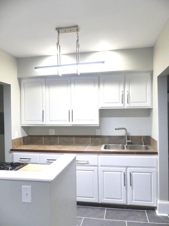 609 E State St - Photo 6 of 50