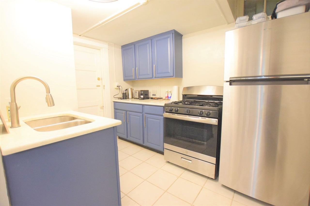 609 E State St - Photo 6 of 50