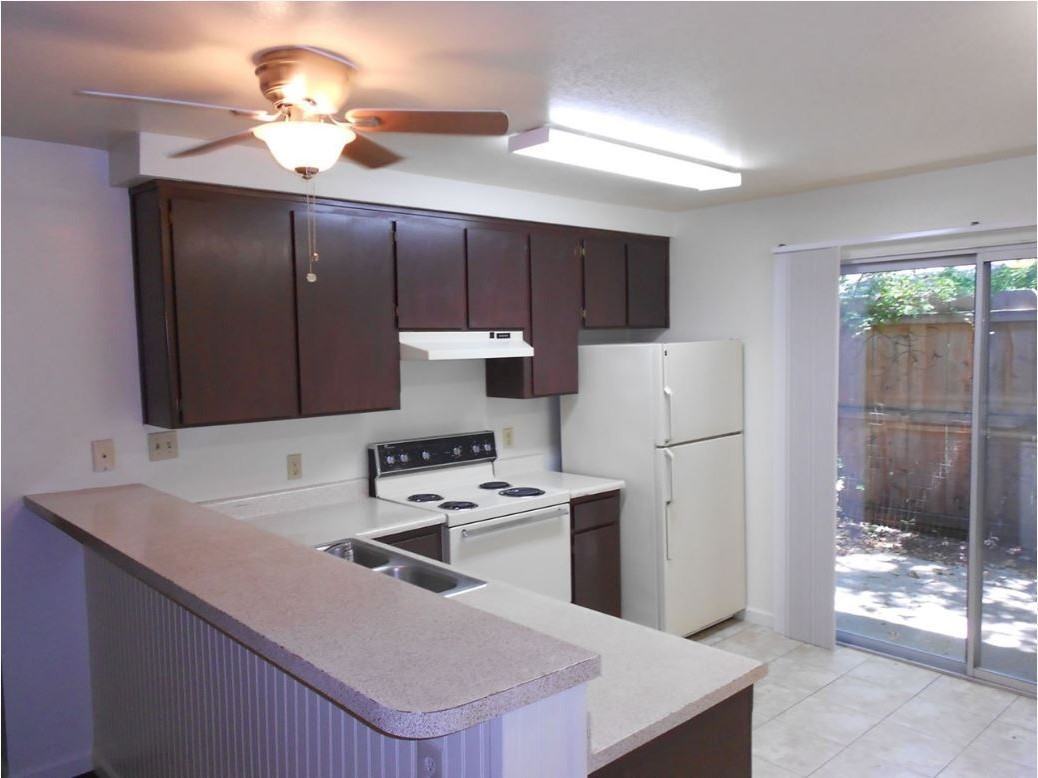 441 W 2nd Ave - Photo 4 of 12